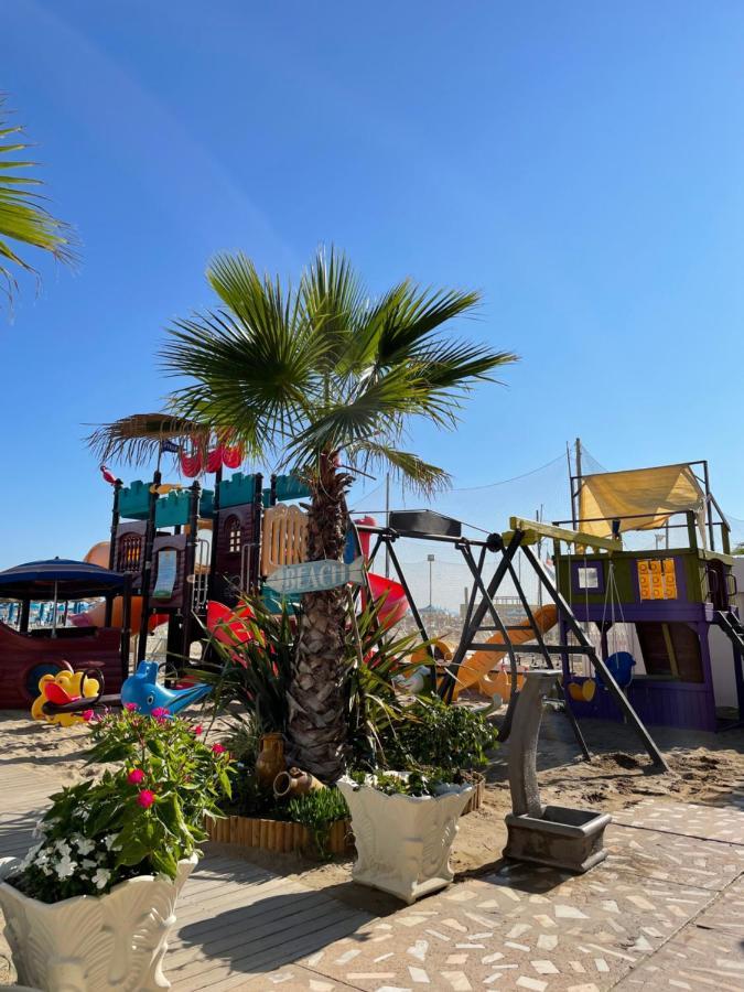 Holiday Thea & Residence Gabicce Mare Εξωτερικό φωτογραφία